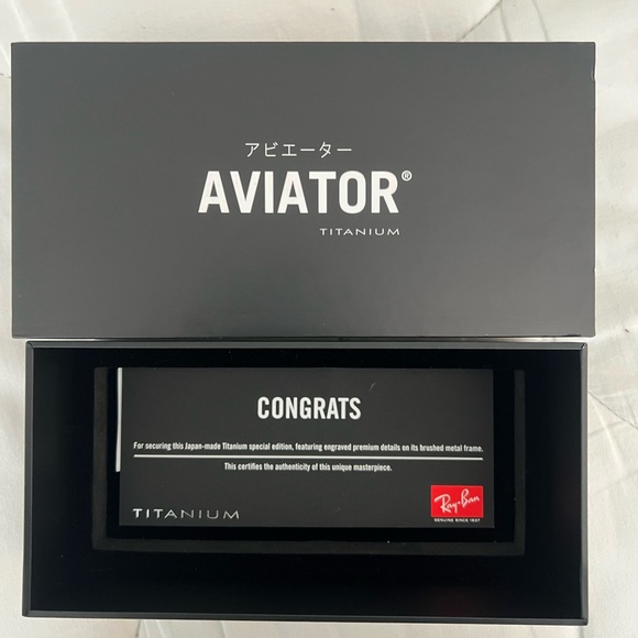 Titanium Ray-Ban Aviator Sunglasses - Picture 5 of 6